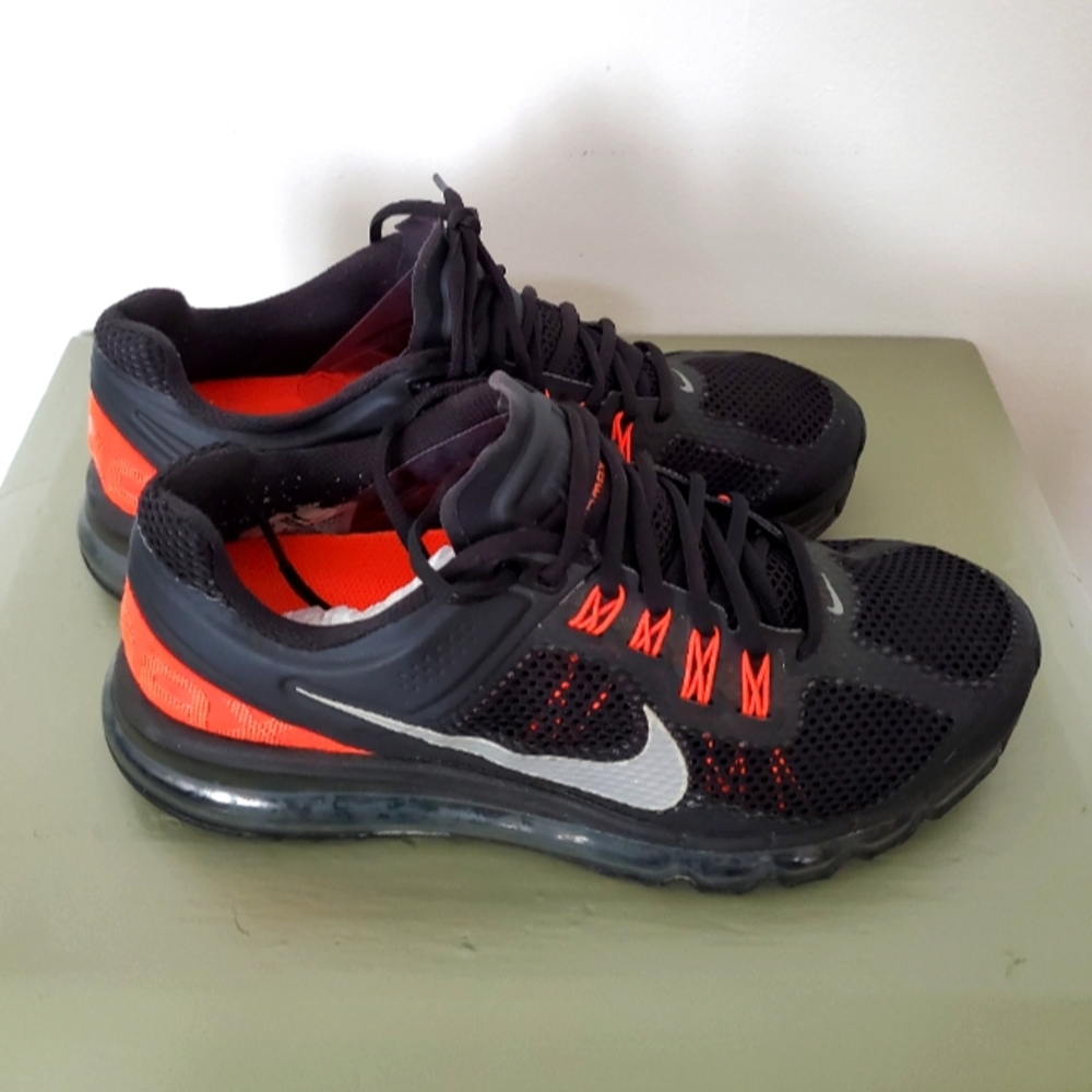 Nike Air Max Fitsole sneakers, Size 9.5, Black with orange details
